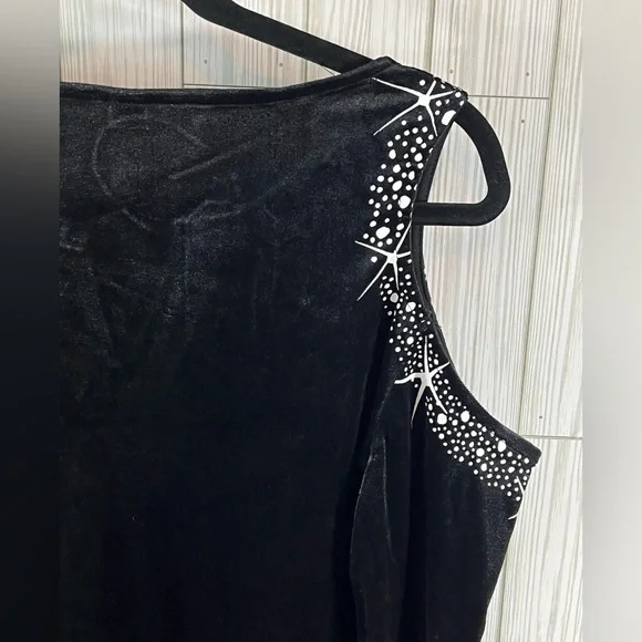 Made with Love Cold Shoulder Dress - Picture 6 of 9